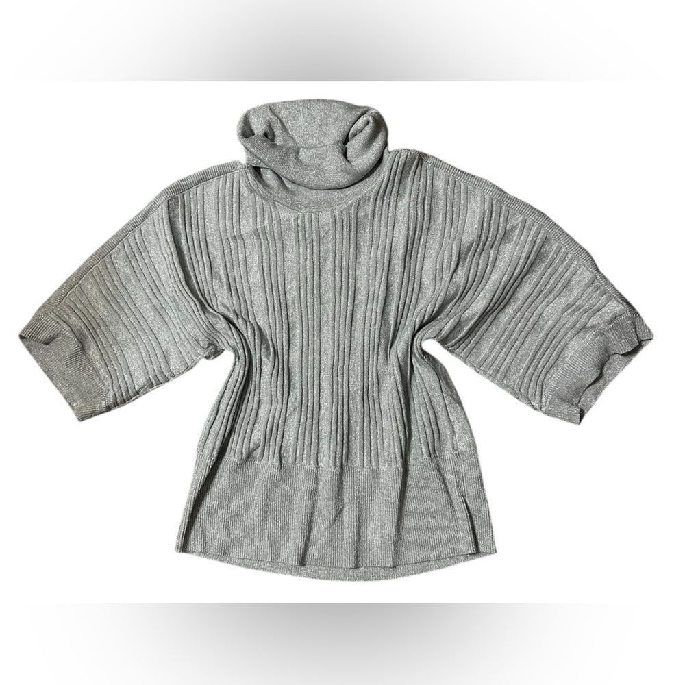 Nuevo suéter de cuello alto